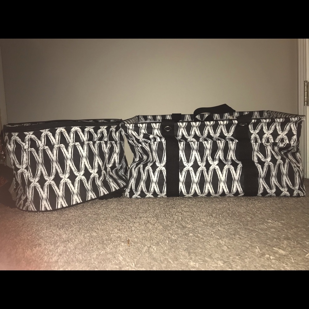 Thirty One deluxe Tote & Family Fun Thermal.